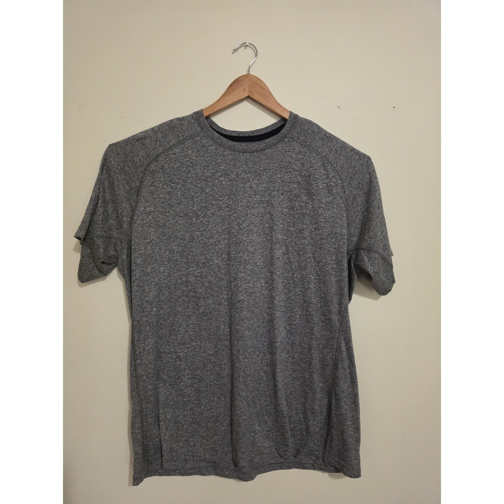 Eddie Bauer Men's XLT Gray Short Sleeve Crew Neck Lightweight Polyester Tee
